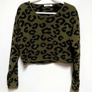 Green leopard print cropped knit sweater